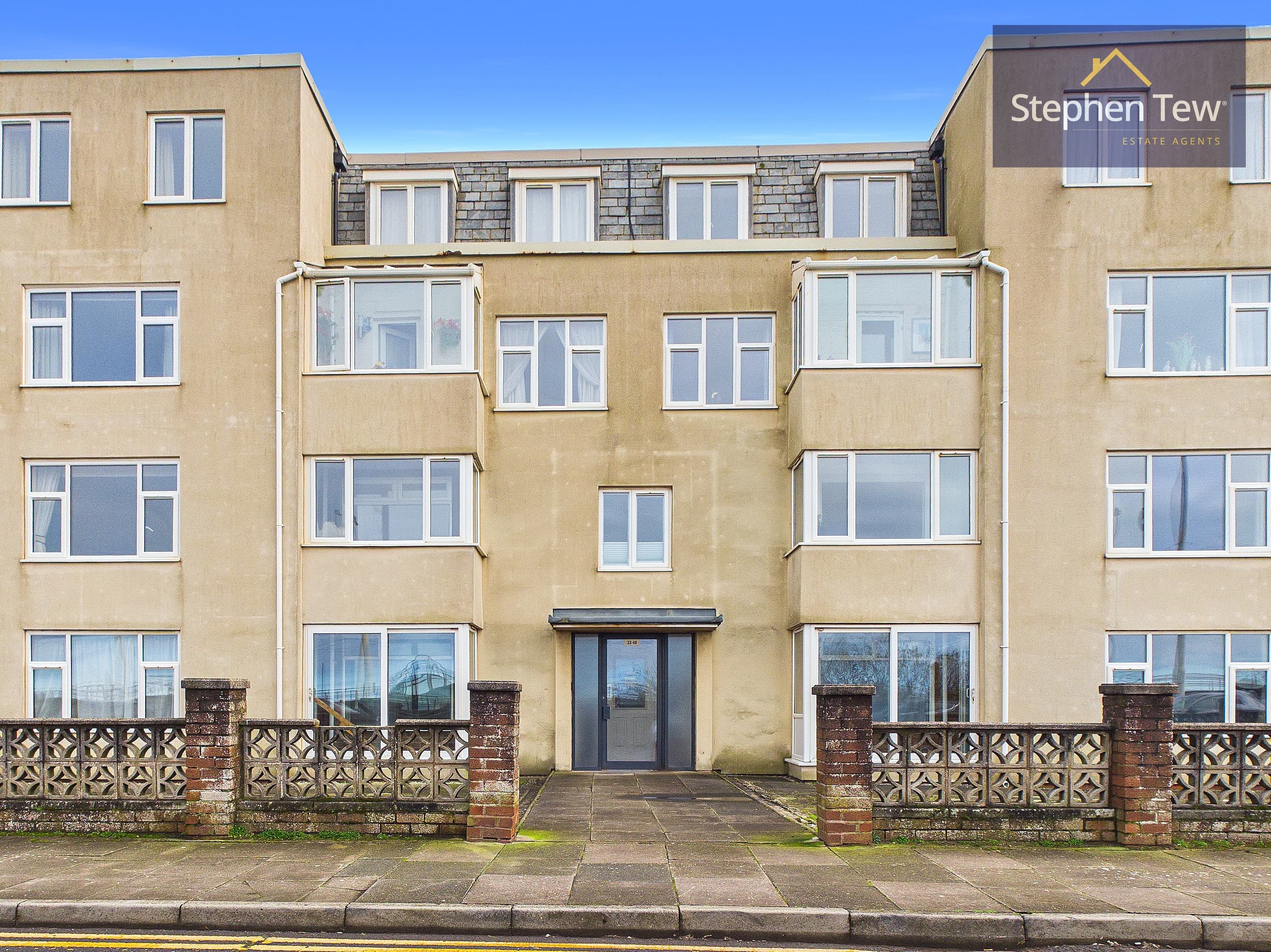 Flat 33 Crescent Court, New South Promenade, Blackpool, FY4 1ST