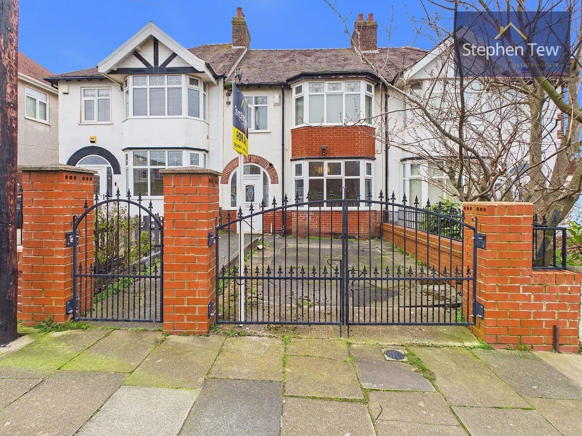 Links Road, Blackpool, Blackpool, FY1 2RU